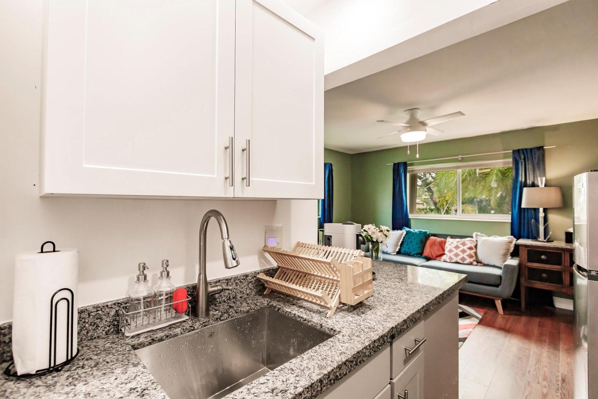 Bnb Hyperion - Updated 1B1B Hideaway - Sleeps 3 Hollywood Ngoại thất bức ảnh