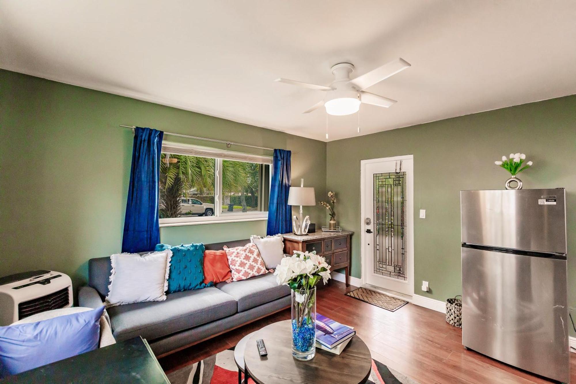 Bnb Hyperion - Updated 1B1B Hideaway - Sleeps 3 Hollywood Ngoại thất bức ảnh